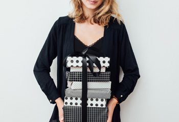 The Ultimate Gift-Giving Etiquette Guide