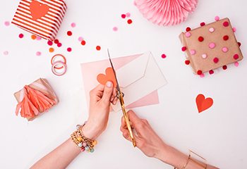 What to Write in a Valentine’s Day Card: 45 Message Ideas