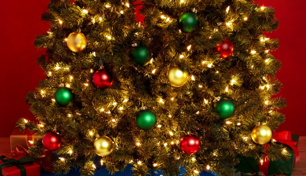 christmas-tree-decorating-blog