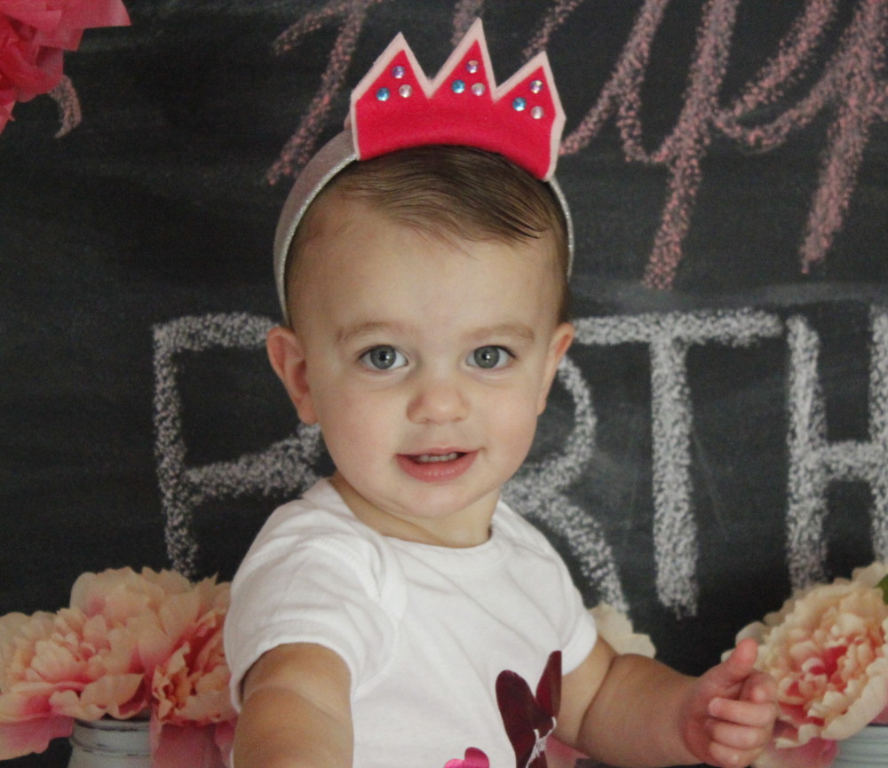 princess-kit-girl-with-tiara