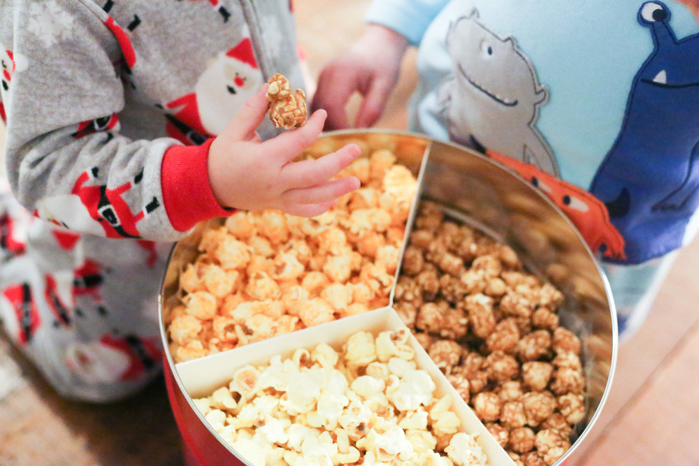 christmas popcorn tin