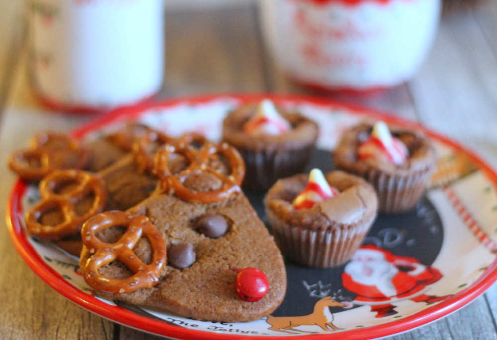 cookies for santa on a plate 2