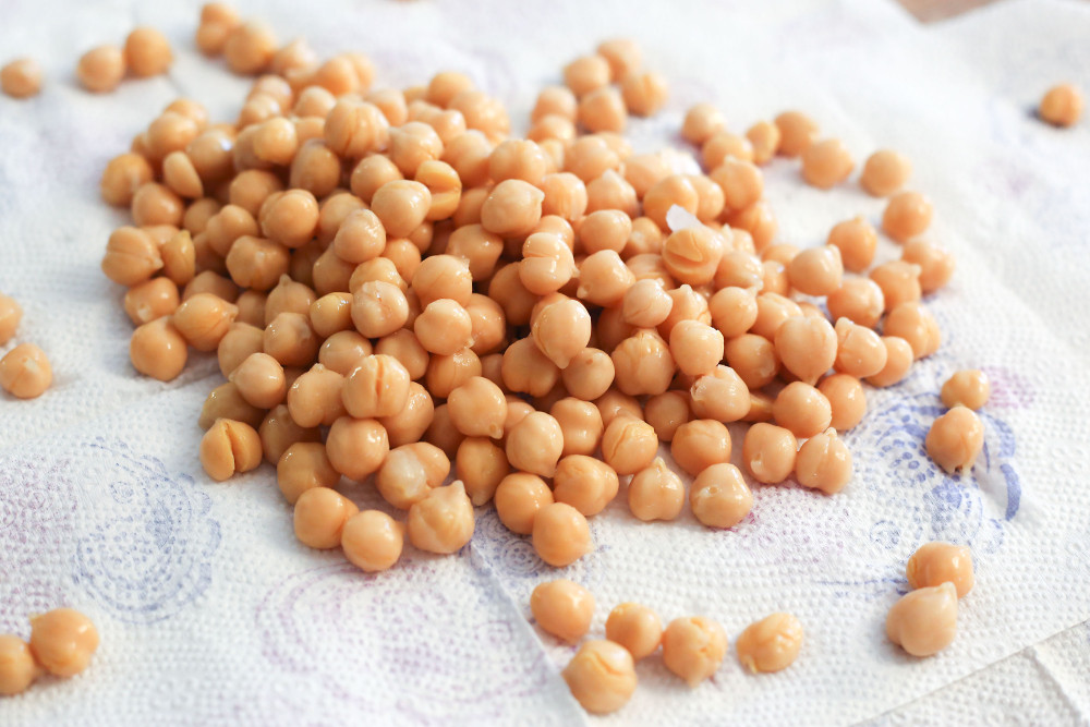 pile of washed chick peas