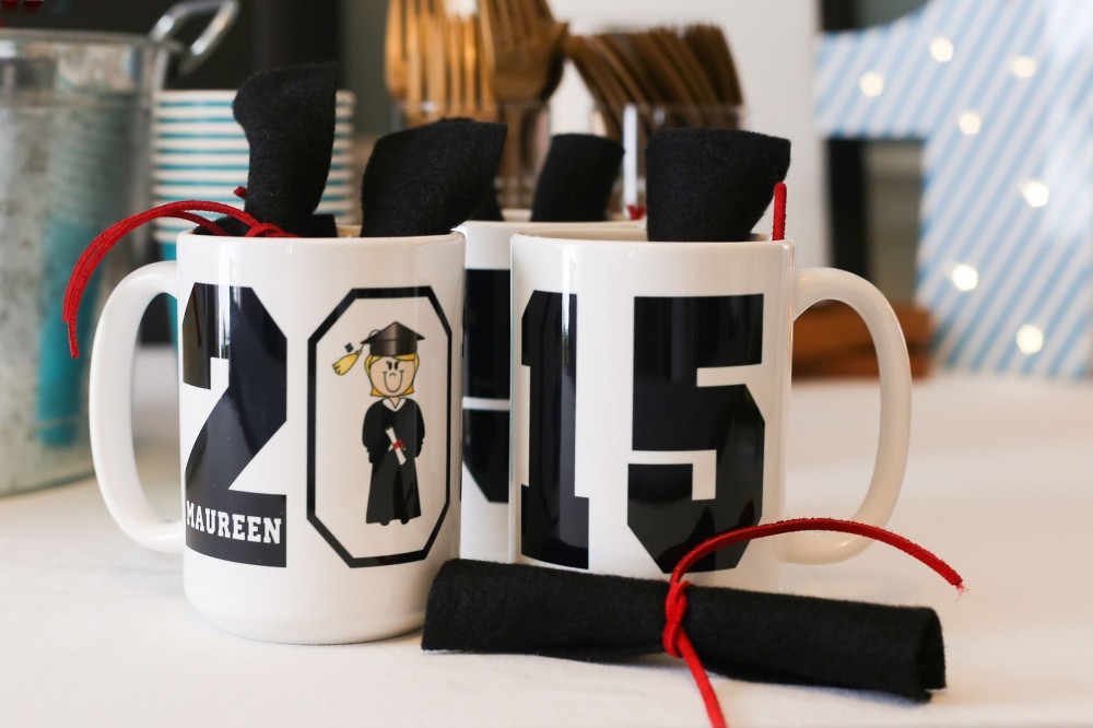 graduation year mugs with names