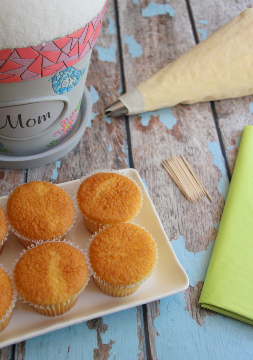 DIY Cupcake Bouquet for Mother's Day 1