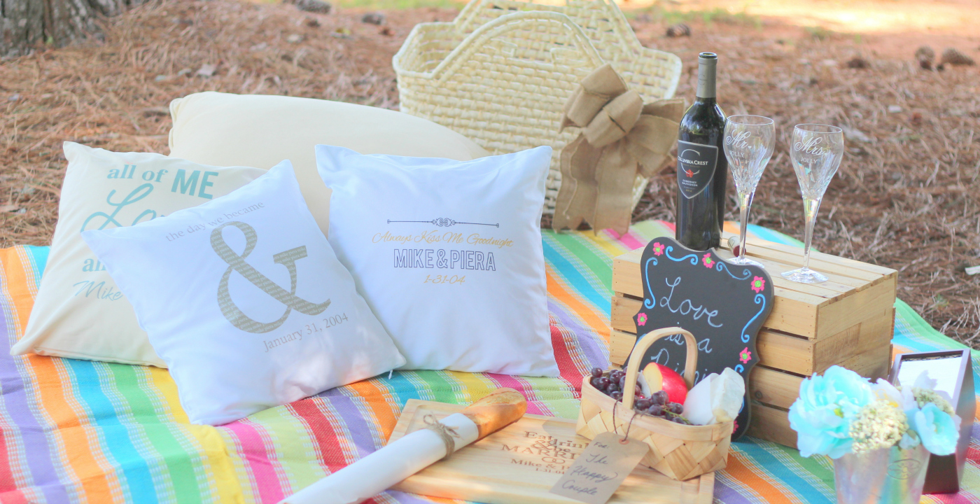 Newlywed Picnic Gift Basket and FREE Printable