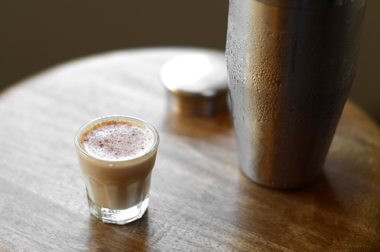 oatmeal cookie shots with cinnamon