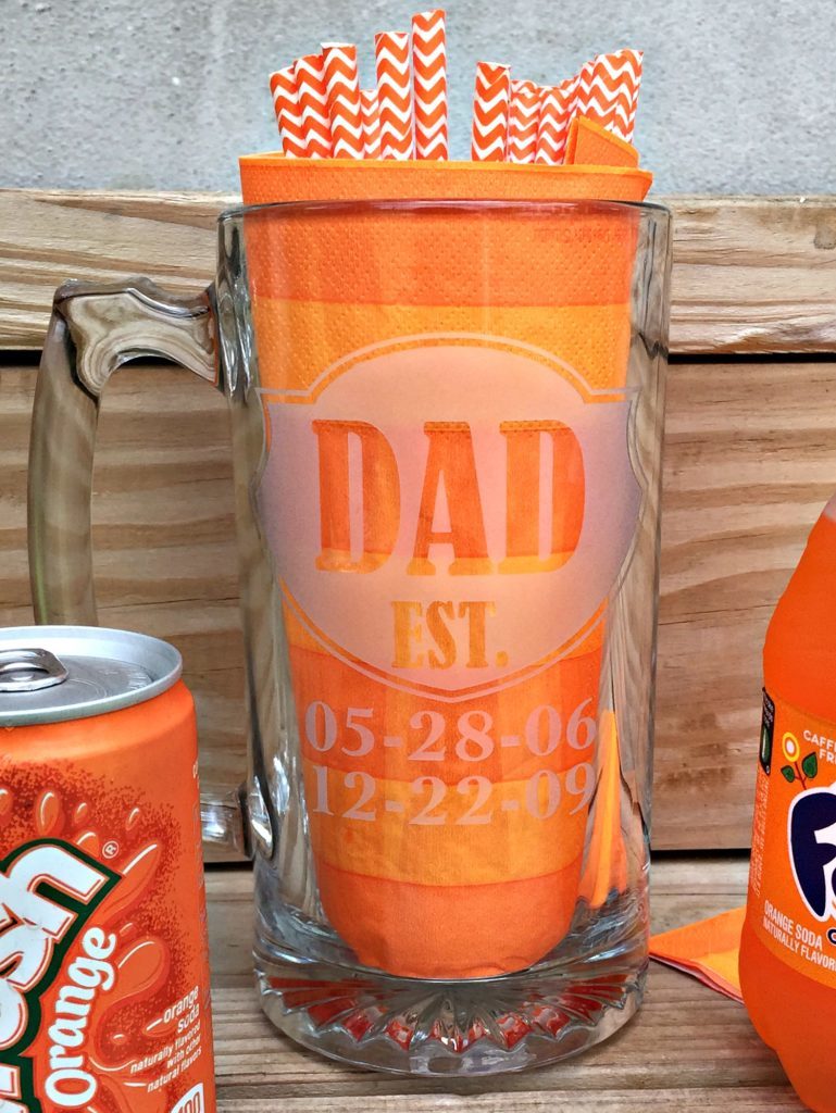 orange-soda-and-mug-for-Orangesicle-Float-769x1024