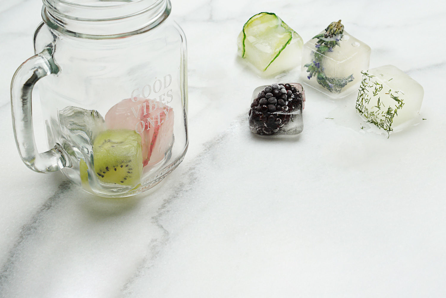 10 Chillin' Flavored Ice Cube Ideas