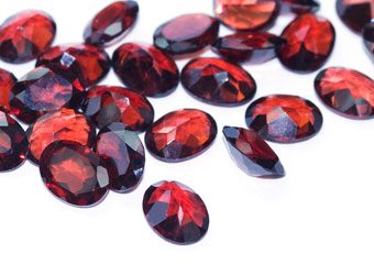 January Birthstone: Garnet