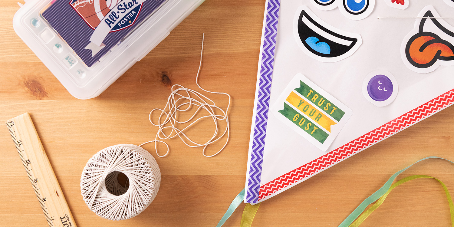 How to Make a Kite + Printables