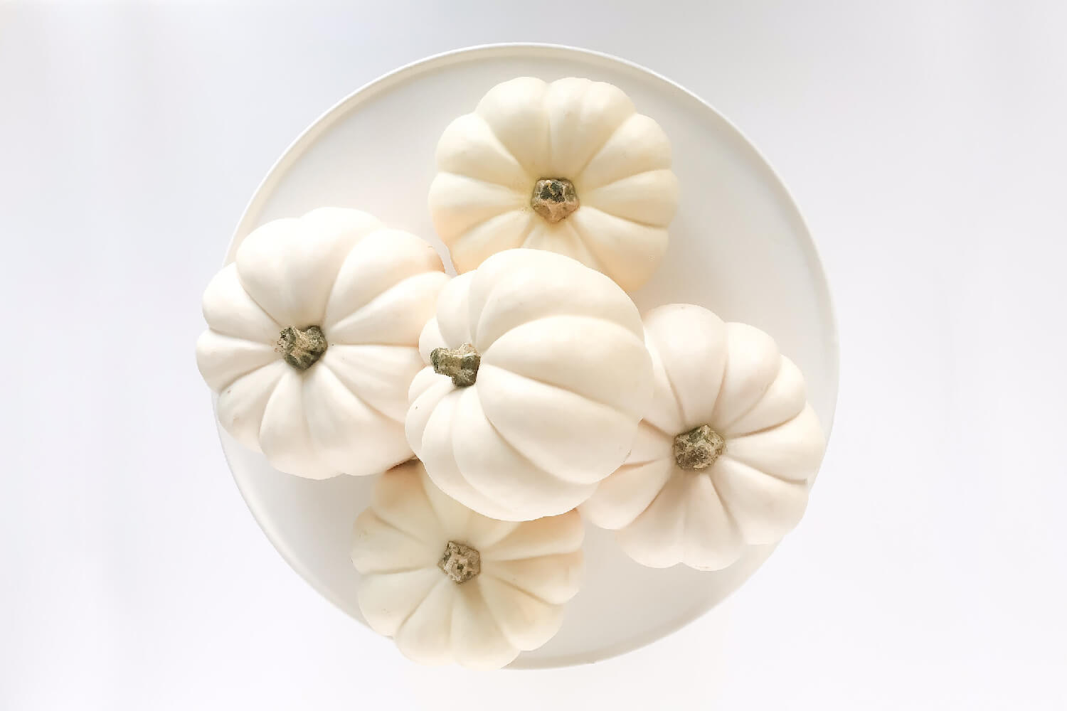 plate of little pumpkins